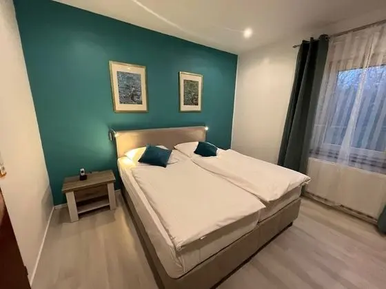 Üç Kişilik Oda