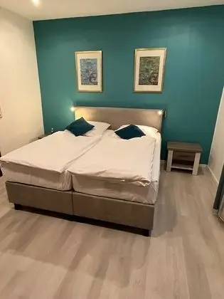 Üç Kişilik Oda