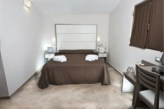 Tek Büyük Yataklı Oda