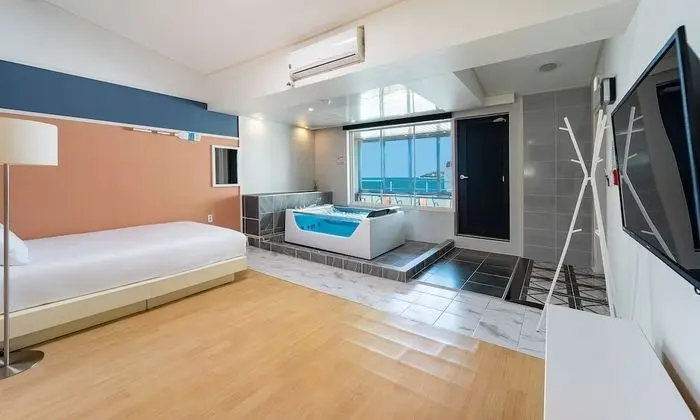 #403 (Ocean View Spa)