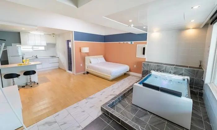 #403 (Ocean View Spa)