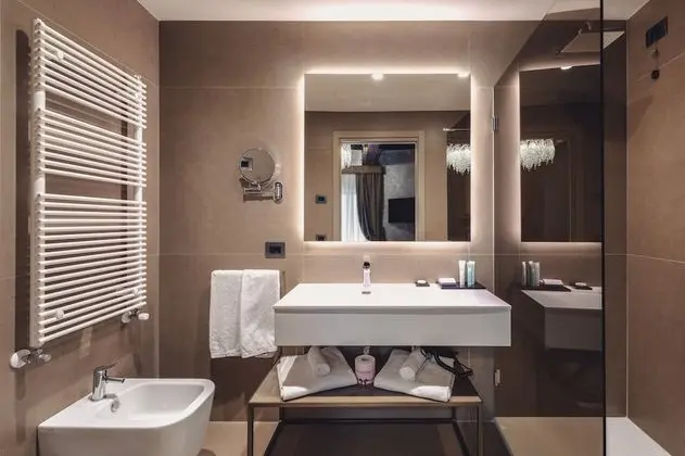Deluxe Tek Büyük veya İki Ayrı Yataklı Oda (Large)