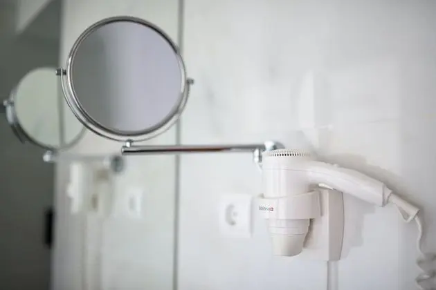 Aquashow Twin 1+2 Classic Room