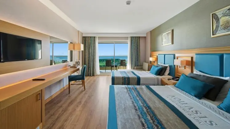 https://images.etstur.com/imgproxy/resize/2560x1440/files/images/hotelImages/etsrooms/441/Aquasis_Deluxe_Resort___Spa_20260112132115_0.jpg