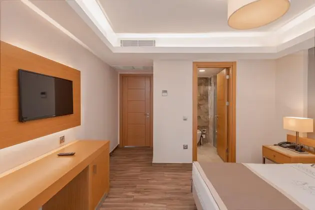 https://images.etstur.com/imgproxy/resize/2560x1440/files/images/hotelImages/etsrooms/441/Aquasis_Deluxe_Resort___Spa_20260112133537_1.jpg