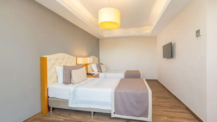 https://images.etstur.com/imgproxy/resize/2560x1440/files/images/hotelImages/etsrooms/441/Aquasis_Deluxe_Resort___Spa_20260112133538_2.jpg