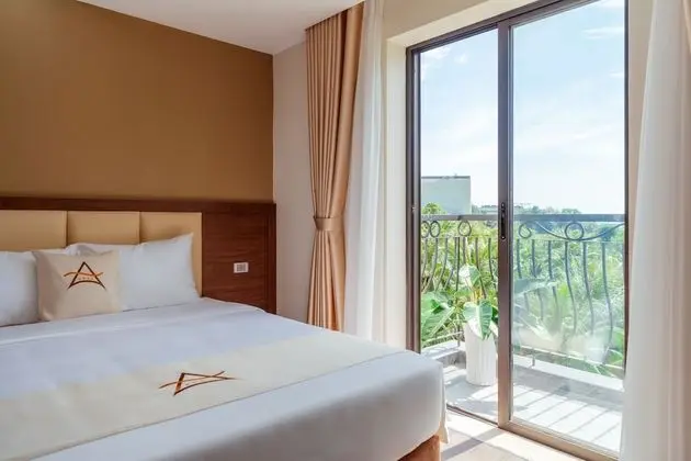 Deluxe Tek Büyük veya İki Ayrı Yataklı Oda, Balkon, Deniz Manzaralı