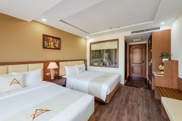 Deluxe Tek Büyük veya İki Ayrı Yataklı Oda, Balkon, Deniz Manzaralı