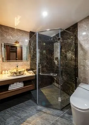 Deluxe Tek Büyük veya İki Ayrı Yataklı Oda, Balkon, Deniz Manzaralı