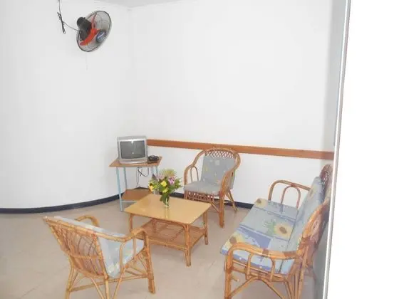 Comfort İki Ayrı Yataklı Oda, 2 Yatak Odası, Mutfak, Havuz Manzaralı