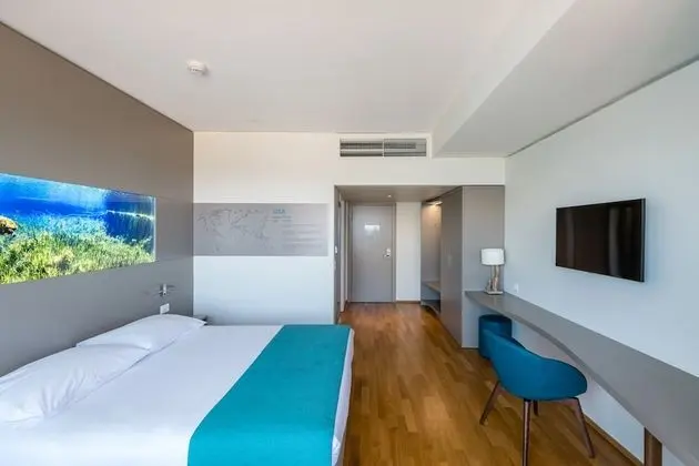Room L