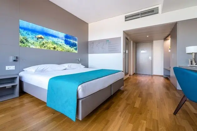 Room L