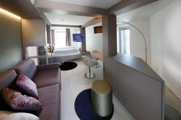 Tek Büyük Yataklı Oda, Balkon (Etagenzimmer)
