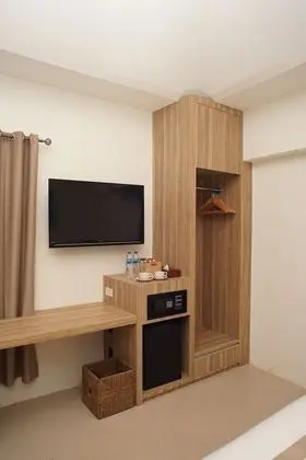 Deluxe Twin Room with Balcony