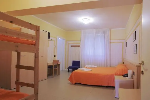 Dört Kişilik Oda