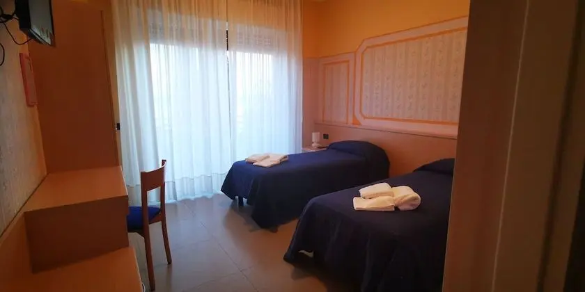 Tek Büyük Yataklı Oda, Göl Manzaralı