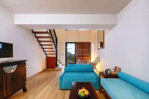 Hill Suite Sea View
