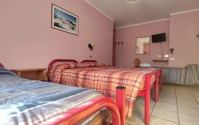 Family Dört Kişilik Oda
