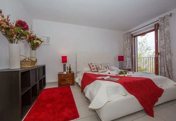 Family Sıra Ev, Birden Çok Yatak, Bahçeli (Villa Aquila)