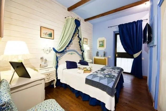 Deluxe Tek Büyük veya İki Ayrı Yataklı Oda, Havuz Kullanımı