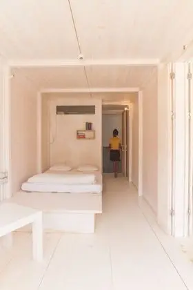 Design Tek Büyük Yataklı Oda, 1 Çift Kişilik Yatak