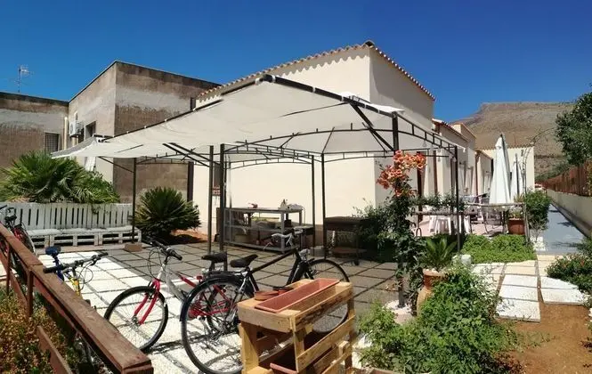 Üç Kişilik Oda, Bahçe Manzaralı