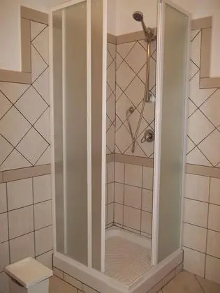 Basic Üç Kişilik Oda