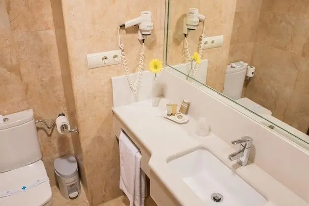 1 Çift Kişilik Veya 2 Tek Kişilik Yatak Standard