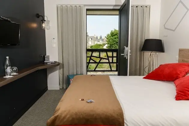 Standard Tek Büyük Yataklı Oda, Avlu