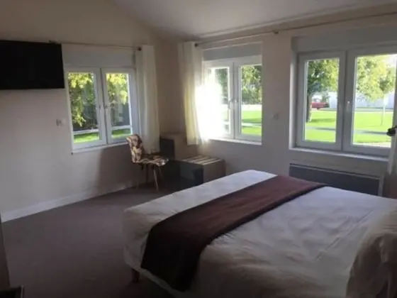 Classic Tek Büyük Yataklı Oda