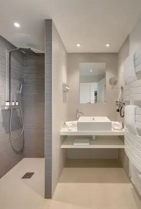 Tek Büyük Yataklı Oda, Deniz Manzaralı