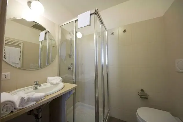 Comfort Tek Büyük Yataklı Oda, Özel Banyo, Şehir Manzaralı