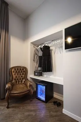 Deluxe Tek Büyük Yataklı Oda