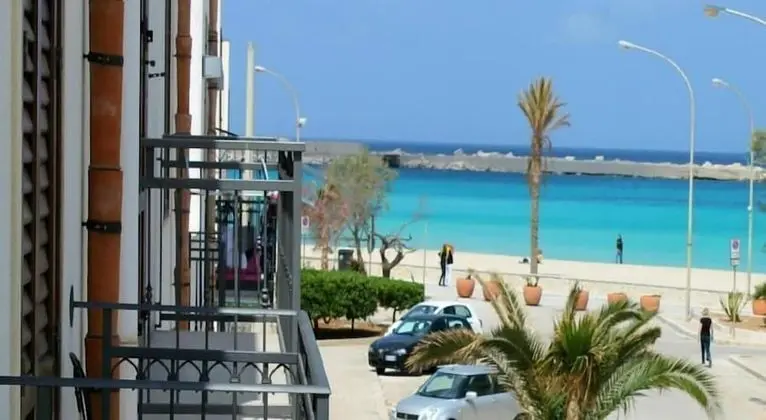 Tek Büyük Yataklı Oda, Balkon