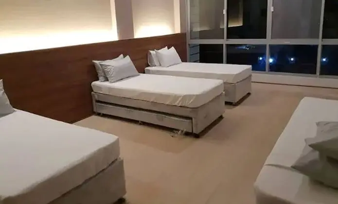 Villa (C)