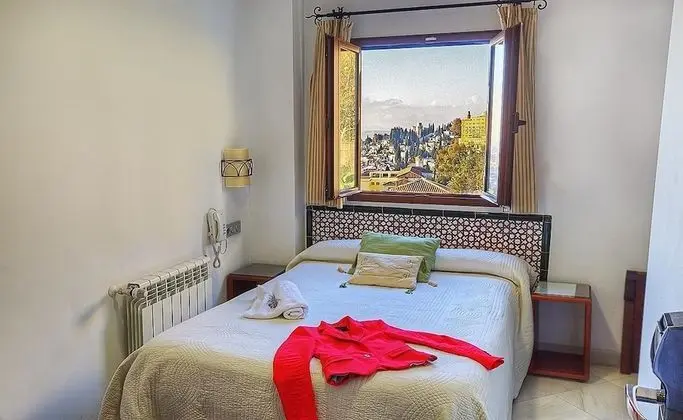 Economy Tek Büyük Yataklı Oda