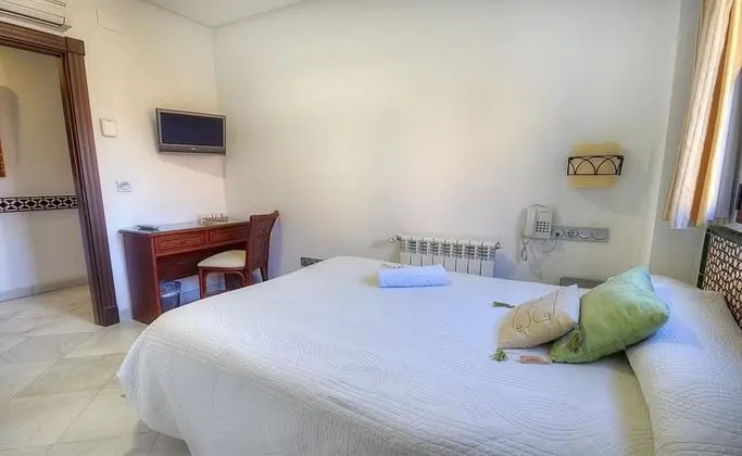 Economy Tek Büyük Yataklı Oda