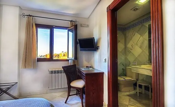 Economy Tek Büyük Yataklı Oda