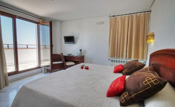 Tek Büyük Yataklı Oda, Teras