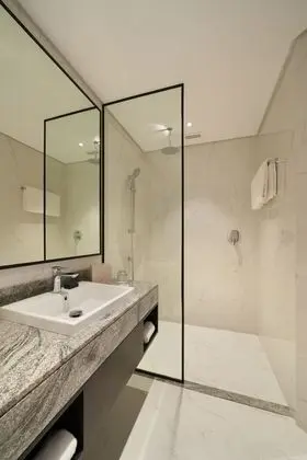 Oda, 2 Tek Kişilik Yatak, Şehir Manzaralı
