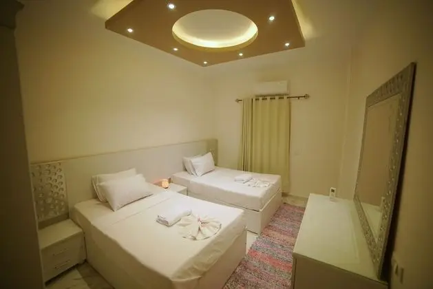 Comfort Dağ Evi, 1 Yatak Odası, Havuz Manzaralı
