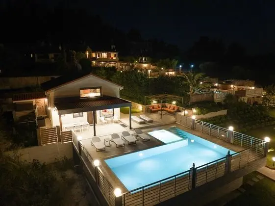 Luxury Villa, 3 Yatak Odası, Havuz Manzaralı