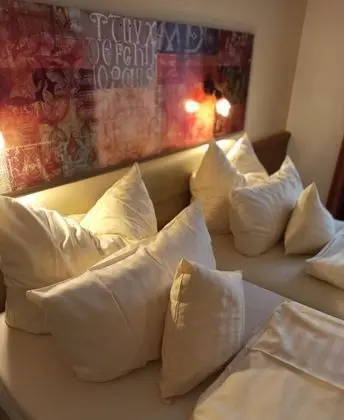 Tek Büyük Yataklı Oda, 1 Çift Kişilik Yatak