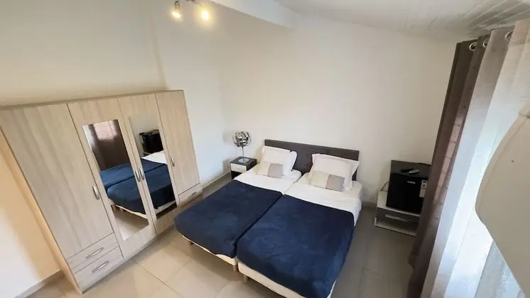 Classic Tek Büyük Yataklı Oda