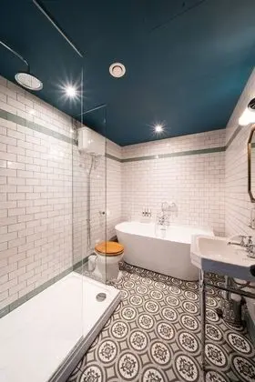 Deluxe Tek Büyük veya İki Ayrı Yataklı Oda