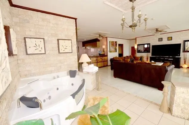 Luxury Süit, 2 Yatak Odası, Okyanus Manzaralı, Denize Sıfır
