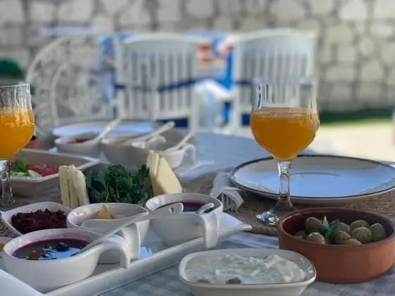 Cumbalı Çift Kişilik Oda, Havuz Manzaralı, Klimalı