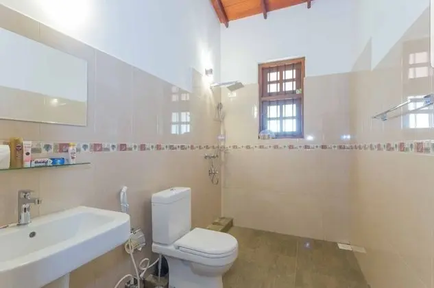 Deluxe Room with Shared Bathroom