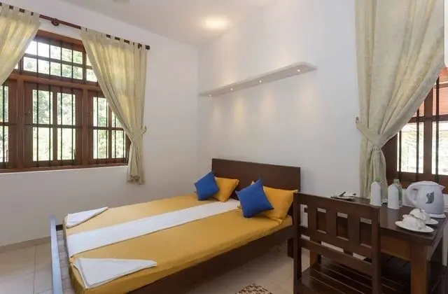 Deluxe Tek Büyük Yataklı Oda, 1 Büyük (Queen) Boy Yatak, Özel Banyo, Bahçe Manzaralı