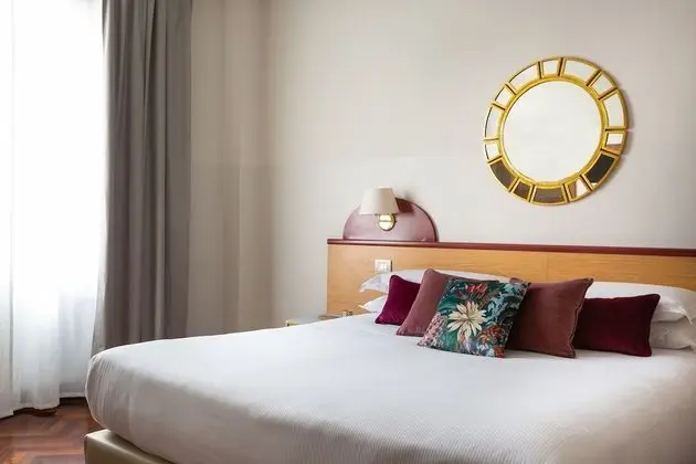 Tek Büyük veya İki Ayrı Yataklı Oda, Banyolu/Duşlu